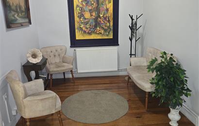 BEYOĞLU REFİK SAYDAM CADDESİNDE TABELA DEĞERİ YÜKSEK KİRALK OFİS