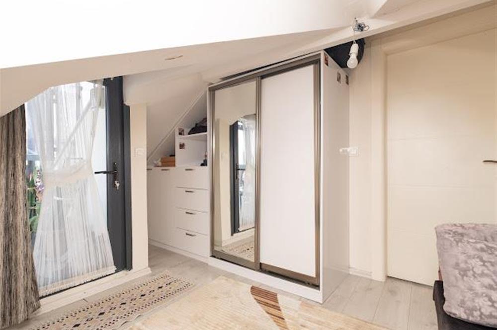 Ümraniye Armağanevler'de Metroya Yakın Kış Bahçeli Dubleks Daire