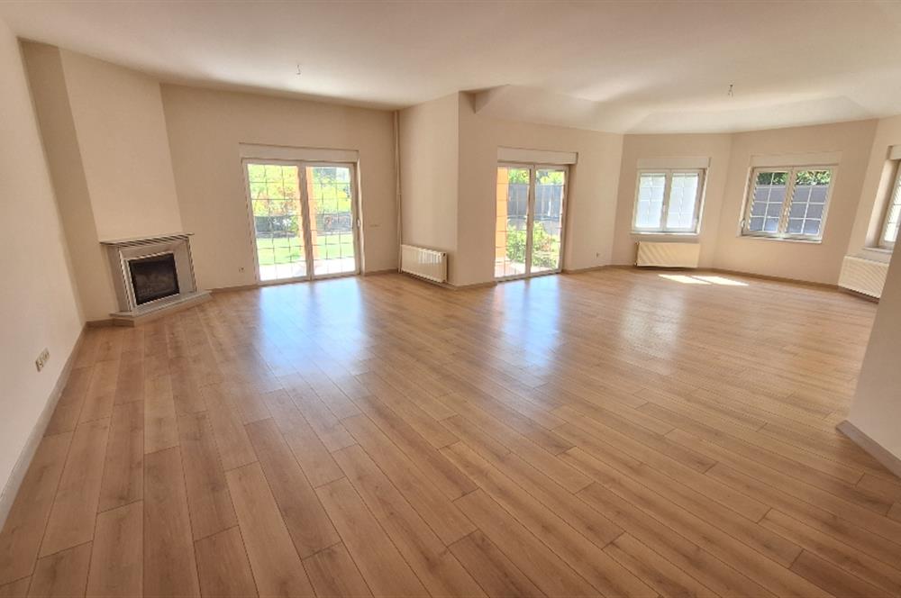 ZEKERİYAKÖY'DE DOĞANIN İÇİNDE ULTRA GENİŞ KİRALIK MÜSTAKİL VİLLA