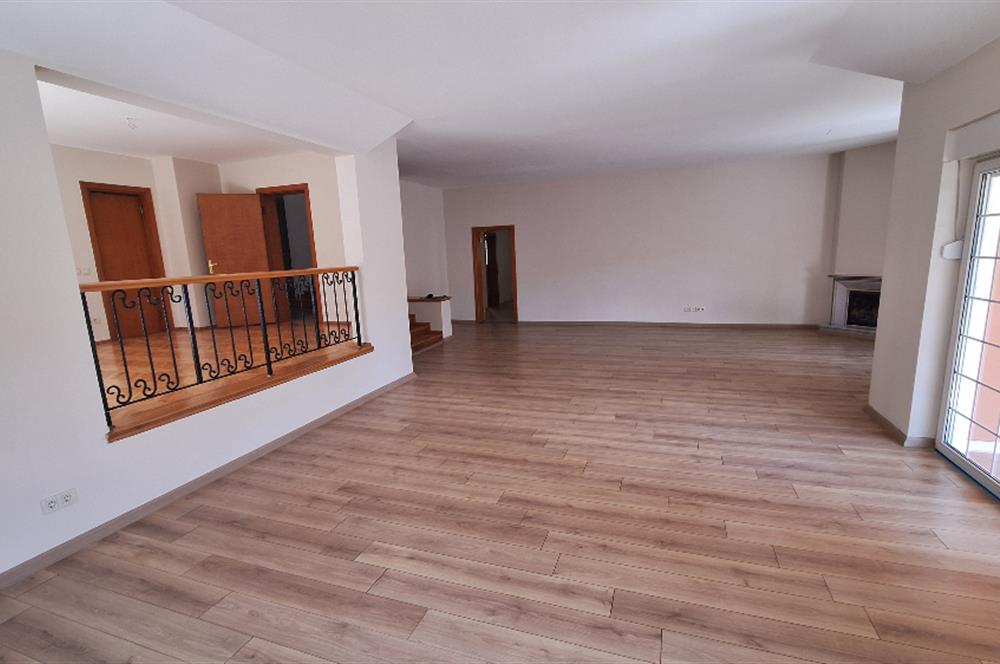 ZEKERİYAKÖY'DE DOĞANIN İÇİNDE ULTRA GENİŞ KİRALIK MÜSTAKİL VİLLA