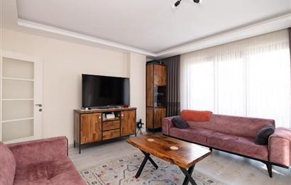 Ümraniye Armağanevler'de Metroya Yakın Kış Bahçeli Dubleks Daire