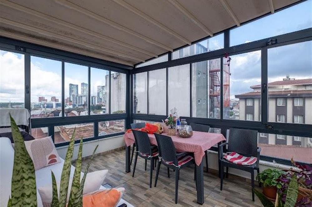 Ümraniye Armağanevler'de Metroya Yakın Kış Bahçeli Dubleks Daire