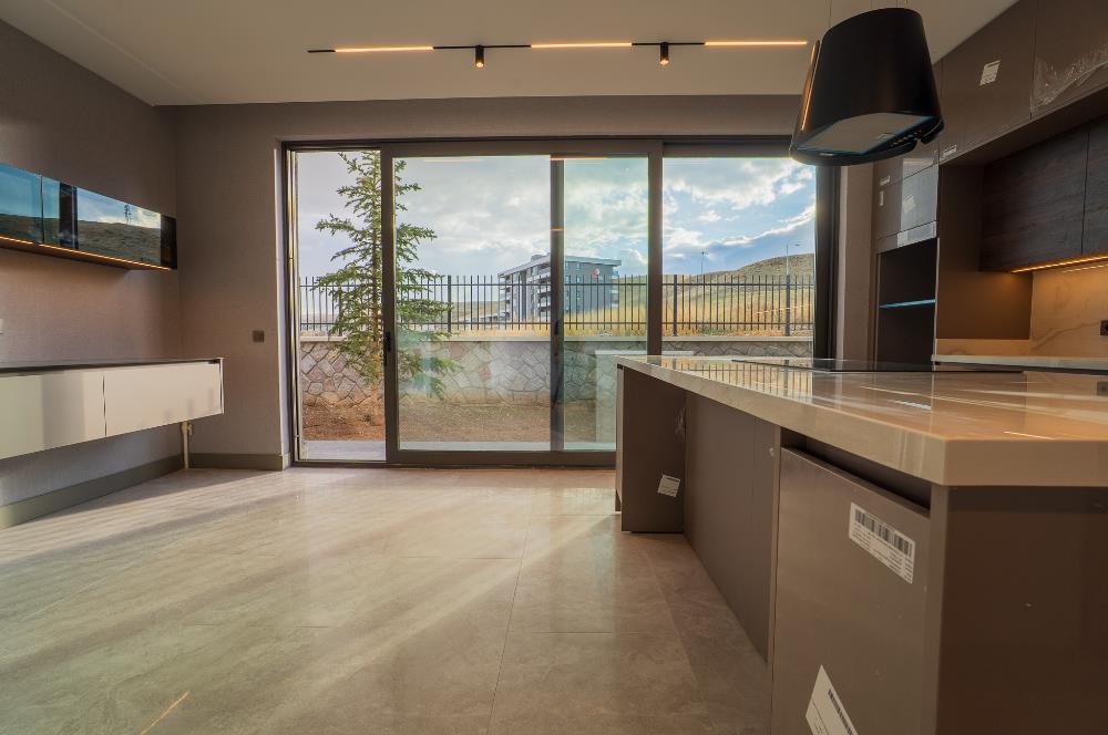 DODURGA'DA KİRALIK MUHTEŞEM VİLLA 