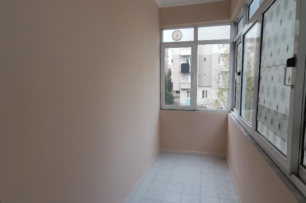 İÇERENKÖY MERKEZ''DE 3+1 KOMBİLİ TEMİZ KİRALIK DAİRE