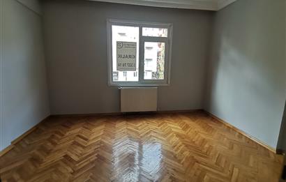 İÇERENKÖY MERKEZ''DE 3+1 KOMBİLİ TEMİZ KİRALIK DAİRE