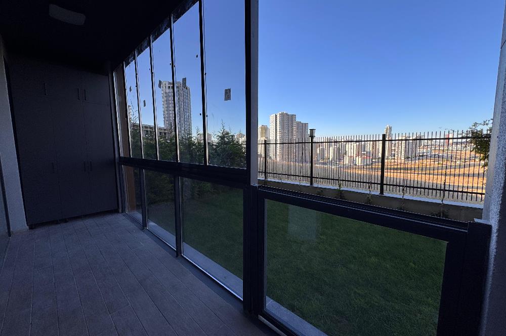 İNCEK BELLA PAİS KONUTLARINDA BAHÇE KULLANIMLI KİRALIK 1+1 DAİRE