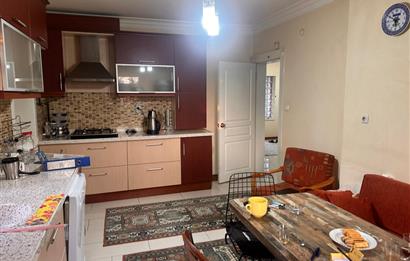 GÖLBAŞINDA SATILIK GENİŞ BAHÇELİ VİLLA