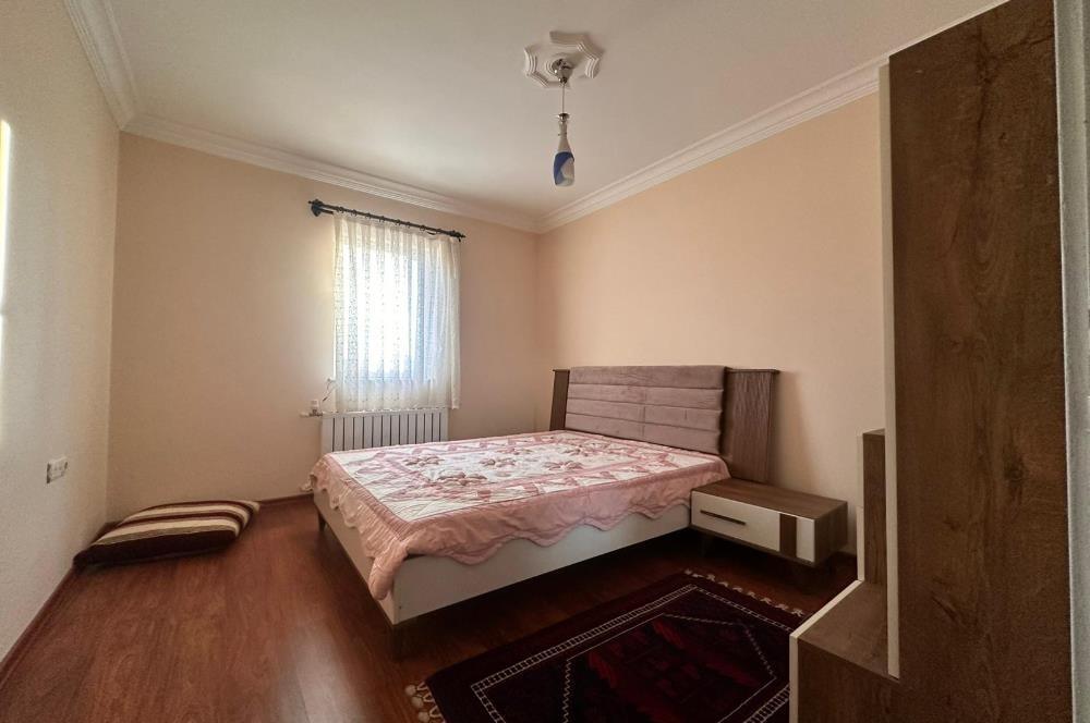 GÖLBAŞINDA SATILIK GENİŞ BAHÇELİ VİLLA