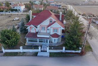 GÖLBAŞINDA SATILIK GENİŞ BAHÇELİ VİLLA - 4 - 30424