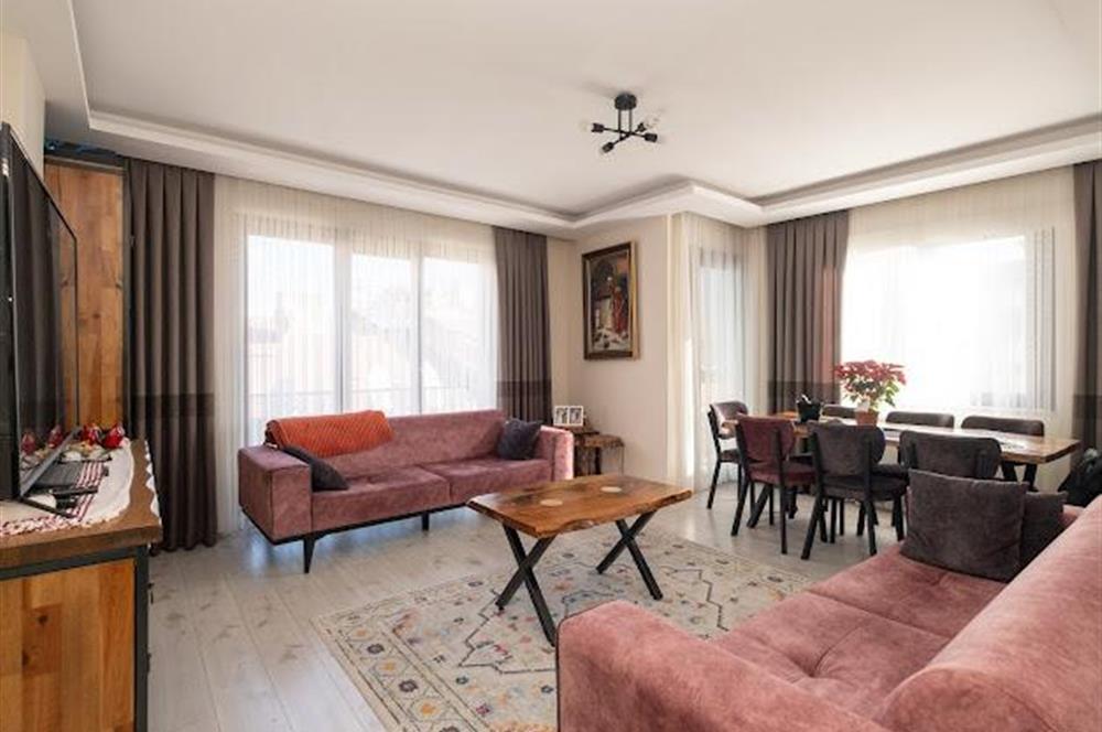 Ümraniye Armağanevler'de Metroya Yakın Kış Bahçeli Dubleks Daire