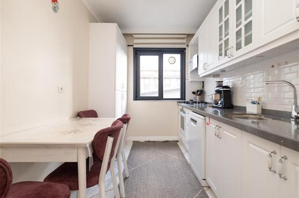 Ümraniye Armağanevler'de Metroya Yakın Kış Bahçeli Dubleks Daire