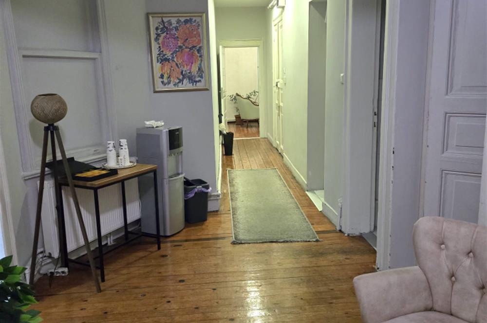 BEYOĞLU REFİK SAYDAM CADDESİNDE TABELA DEĞERİ YÜKSEK KİRALK OFİS