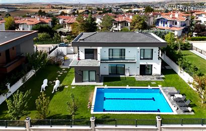 GÖLBAŞI DOKTORLAR SİTESİ,YENİ KISIMDA HAVUZLU VİLLA 