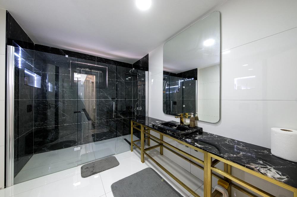 GÖLBAŞI DOKTORLAR SİTESİ,YENİ KISIMDA HAVUZLU VİLLA 