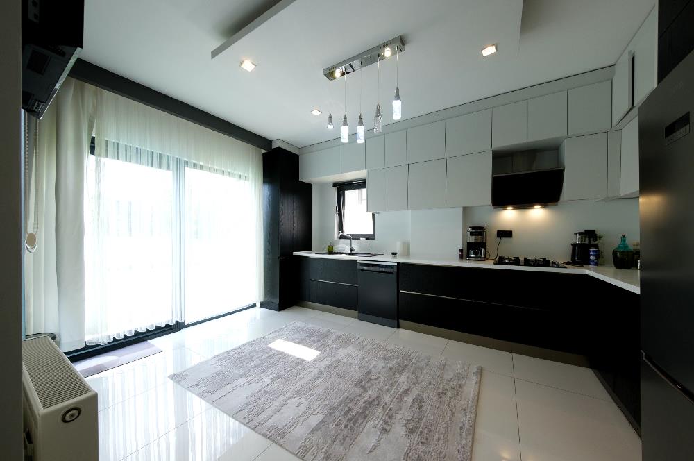 GÖLBAŞI DOKTORLAR SİTESİ,YENİ KISIMDA HAVUZLU VİLLA 