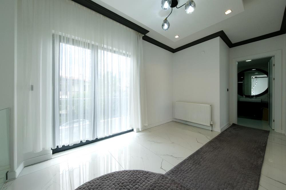 GÖLBAŞI DOKTORLAR SİTESİ,YENİ KISIMDA HAVUZLU VİLLA 