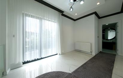 GÖLBAŞI DOKTORLAR SİTESİ,YENİ KISIMDA HAVUZLU VİLLA 