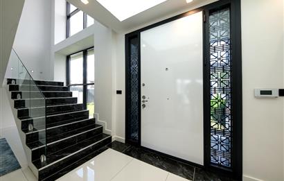 GÖLBAŞI DOKTORLAR SİTESİ,YENİ KISIMDA HAVUZLU VİLLA 