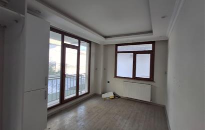 KAVAKLI VOLVO KAVŞAĞI KARŞISINDA YENİ BİNA DA 2+1 KİRALIK DAİRE