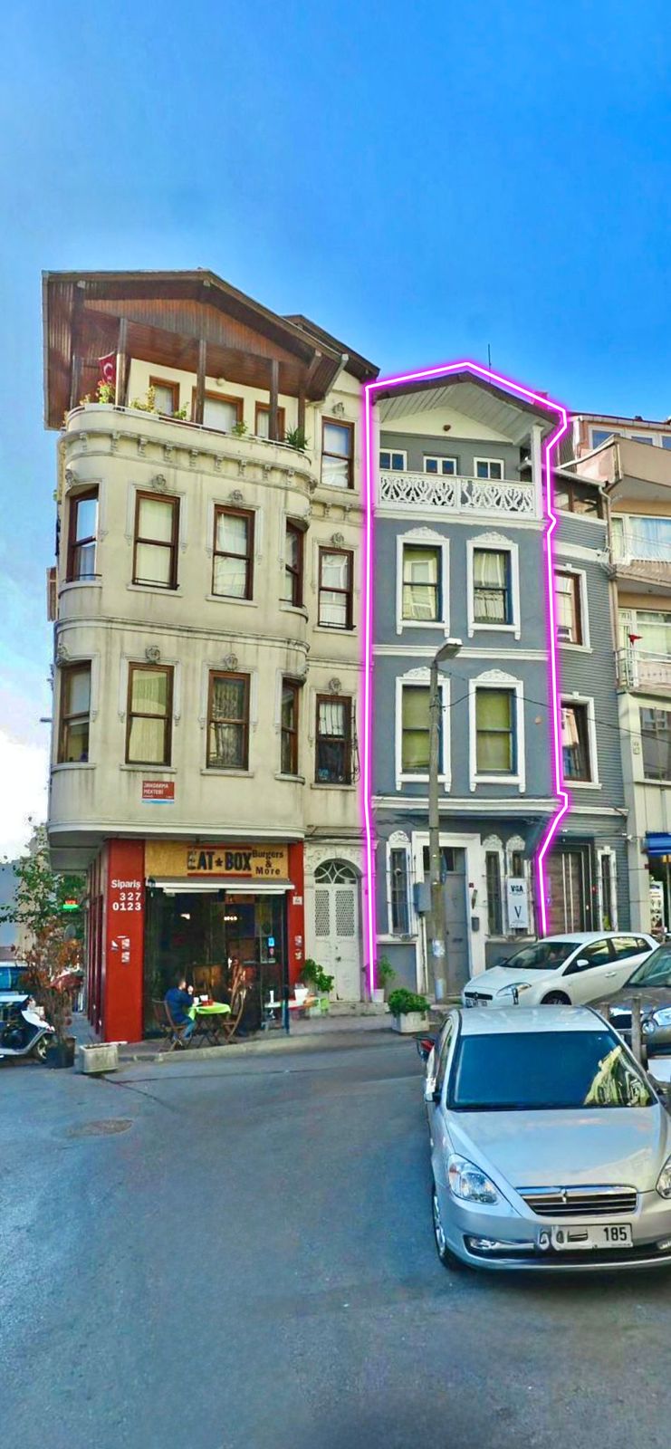 Abbasağada Kısmi Boğaz Manzaralı Ticari ve Konuta Uygun Bina