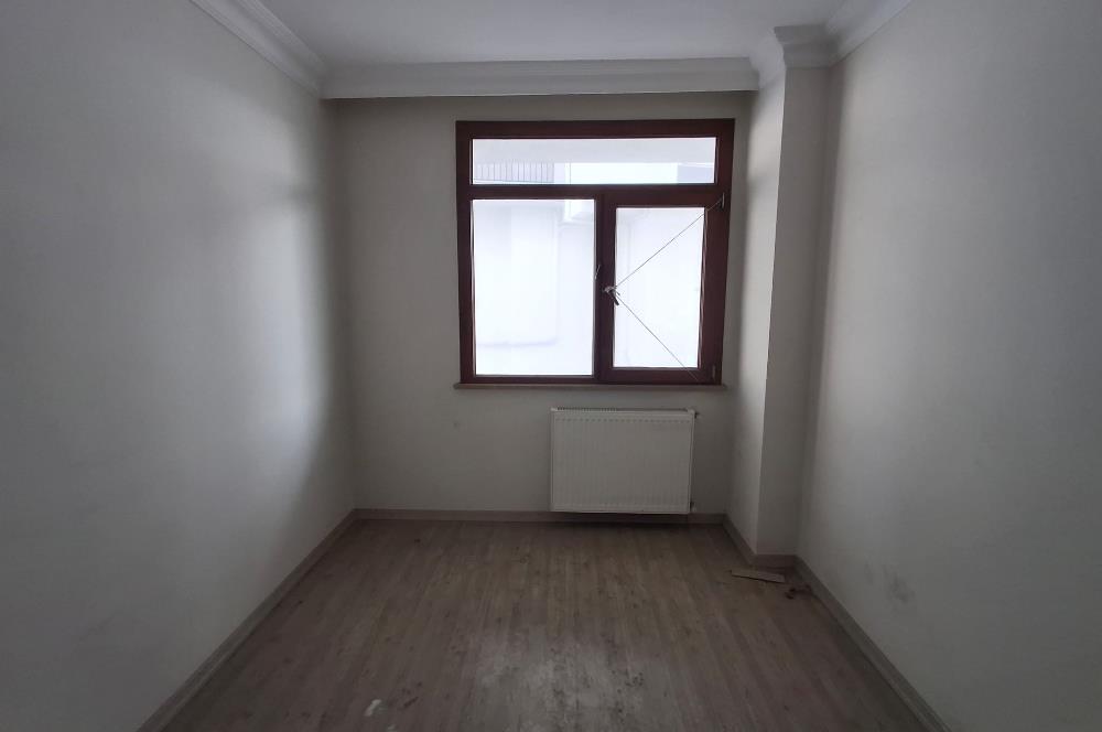 KAVAKLI VOLVO KAVŞAĞI KARŞISINDA YENİ BİNA DA 2+1 KİRALIK DAİRE