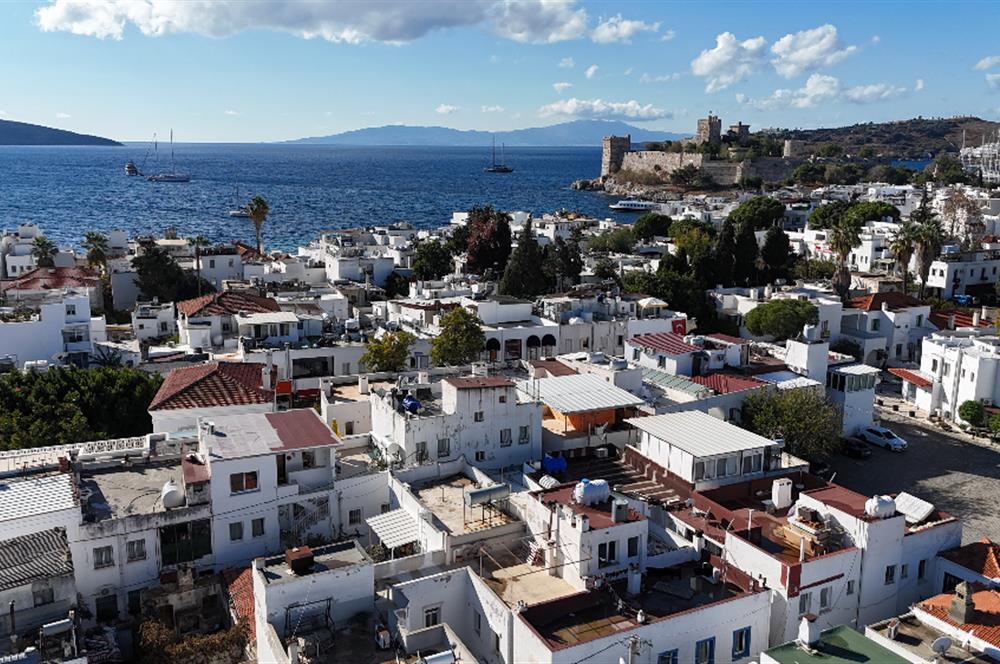 Bodrumun Kalbinde 285 M2 İçerisinde 2 Adet Müstakil Ev ve Bahçe Tek Fiyat