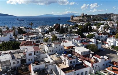 Bodrumun Kalbinde 285 M2 İçerisinde 2 Adet Müstakil Ev ve Bahçe Tek Fiyat