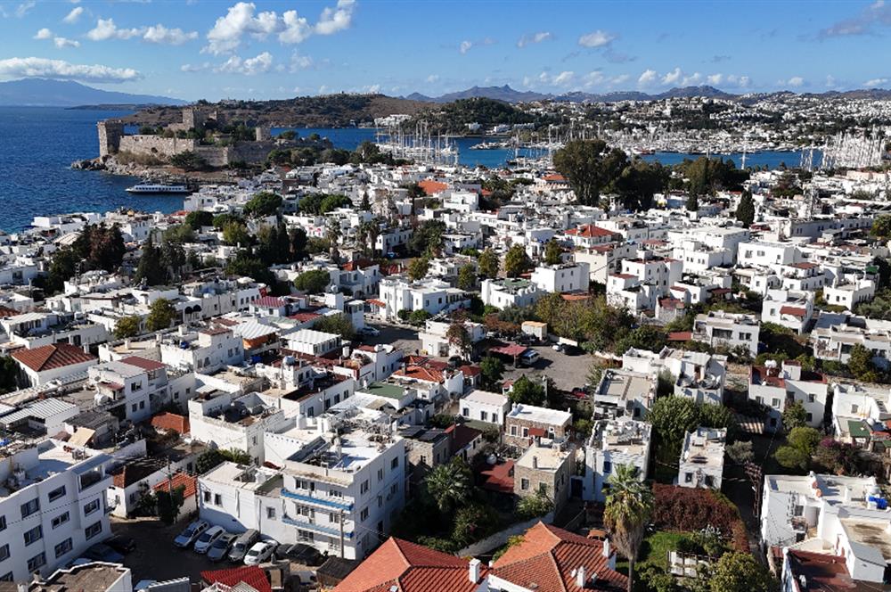 Bodrumun Kalbinde 285 M2 İçerisinde 2 Adet Müstakil Ev ve Bahçe Tek Fiyat