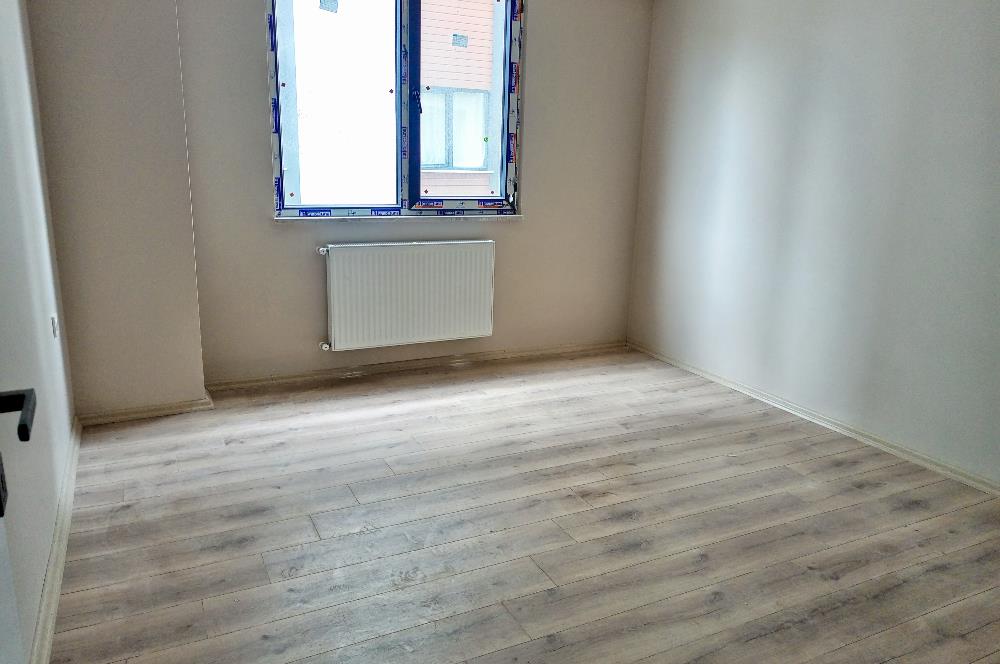 Site içerisinde 2+1 sıfır satılık daire 