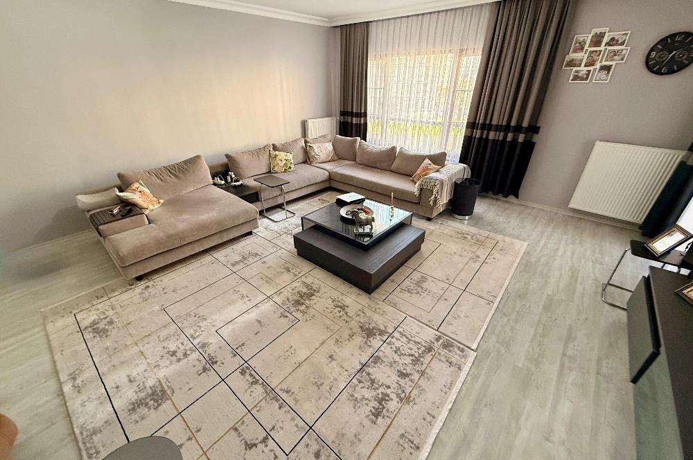 OKULLAR BÖLGESİNDE SİTE İÇERİSİNDE YENİLENMİŞ YAPILI 3+1 DAİRE