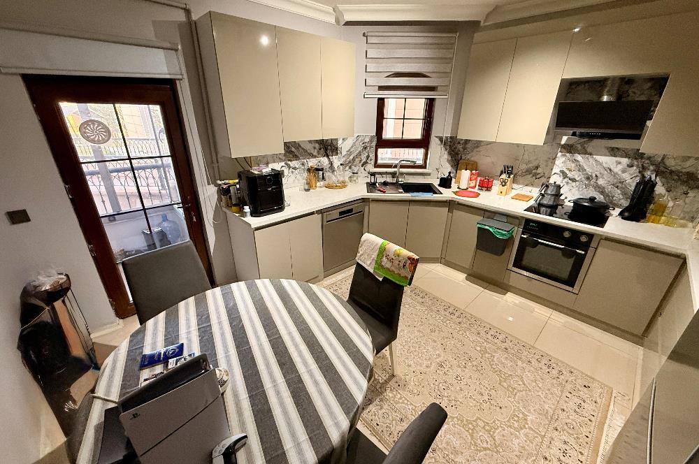 OKULLAR BÖLGESİNDE SİTE İÇERİSİNDE YENİLENMİŞ YAPILI 3+1 DAİRE