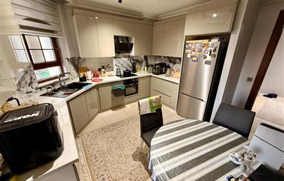 OKULLAR BÖLGESİNDE SİTE İÇERİSİNDE YENİLENMİŞ YAPILI 3+1 DAİRE