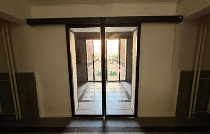 OKULLAR BÖLGESİNDE SİTE İÇERİSİNDE YENİLENMİŞ YAPILI 3+1 DAİRE