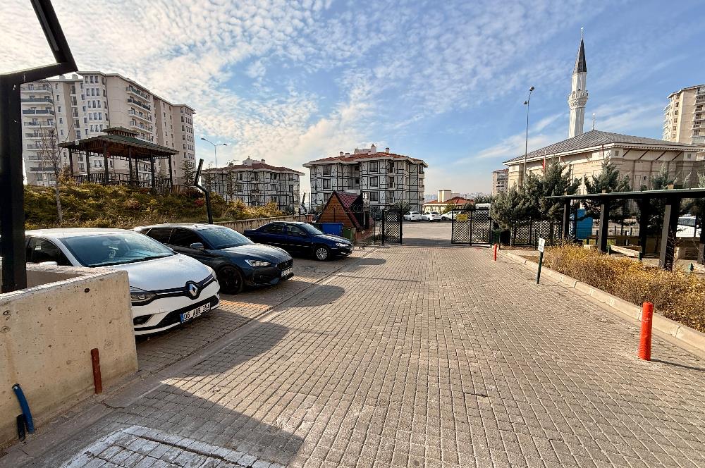 OKULLAR BÖLGESİNDE SİTE İÇERİSİNDE YENİLENMİŞ YAPILI 3+1 DAİRE