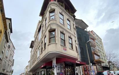 Abbasağada Kısmi Boğaz Manzaralı Ticari ve Konuta Uygun Bina