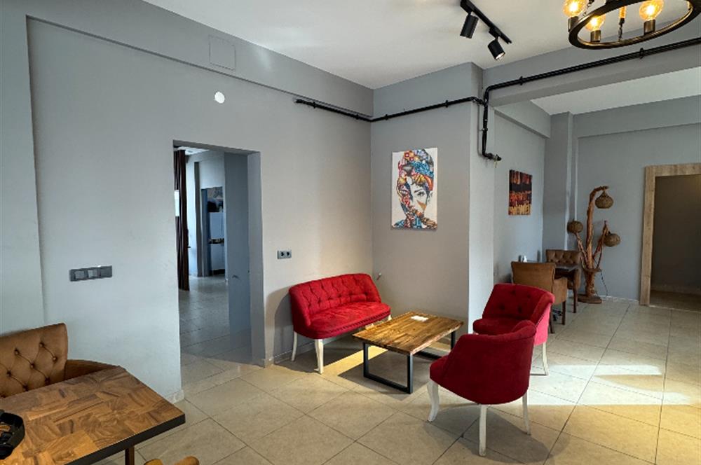 CUMHURİYET MAHALLESİNDE GELİŞEN LOKASYONDA DEVREN KİRALIK KAFE 