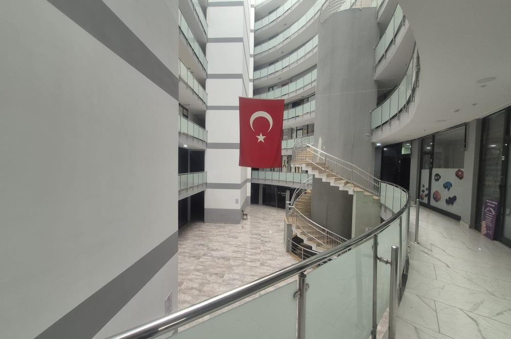 MEYDAN KAVAKLI SATILIK DÜKKAN OFİS KULLANIMINA UYGUN YATIRIMLIK