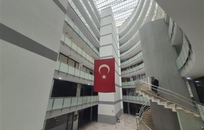 MEYDAN KAVAKLI SATILIK DÜKKAN OFİS KULLANIMINA UYGUN YATIRIMLIK