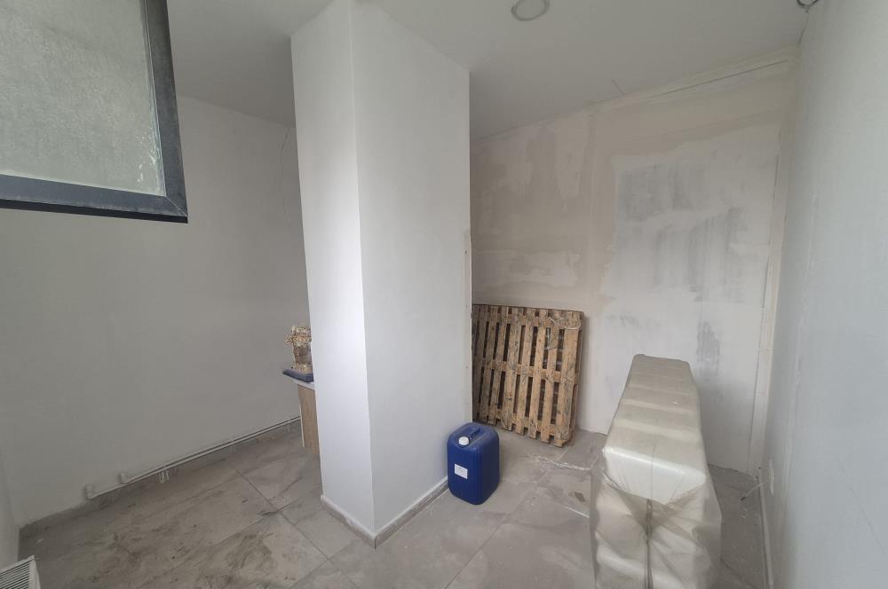 MEYDAN KAVAKLI SATILIK DÜKKAN OFİS KULLANIMINA UYGUN YATIRIMLIK