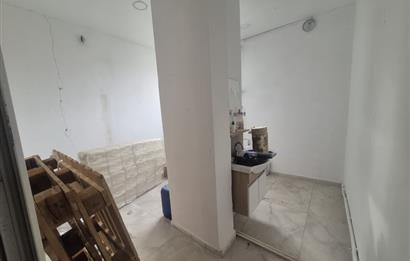MEYDAN KAVAKLI SATILIK DÜKKAN OFİS KULLANIMINA UYGUN YATIRIMLIK
