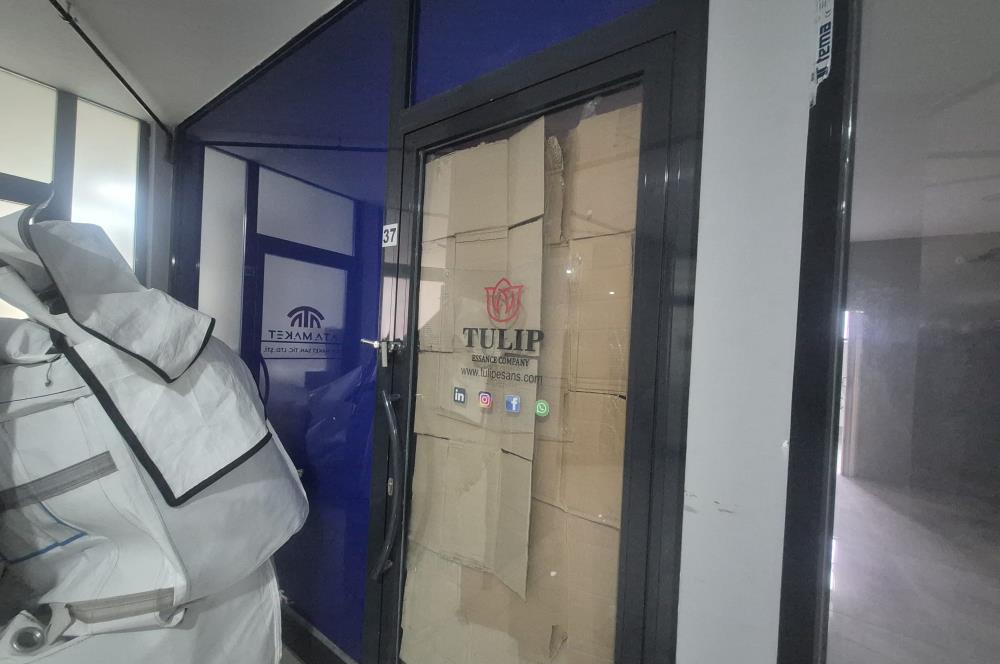 MEYDAN KAVAKLI SATILIK DÜKKAN OFİS KULLANIMINA UYGUN YATIRIMLIK