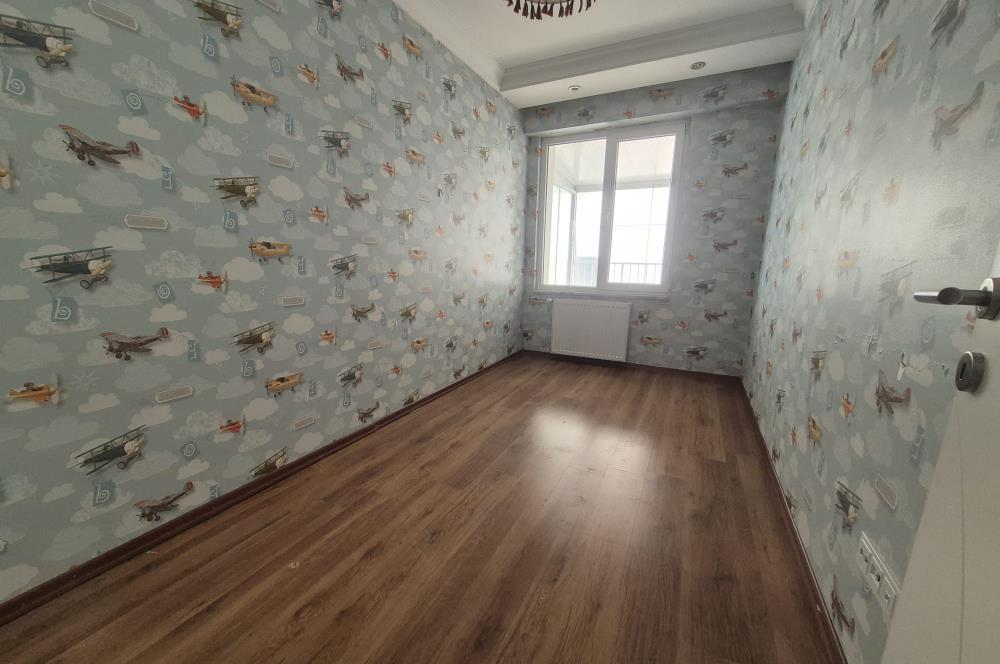 ÇINAR PARK BÜYÜK TİP ÇİFT TERASLI METROBÜS YAKINI 3+1 BOŞ DAİRE