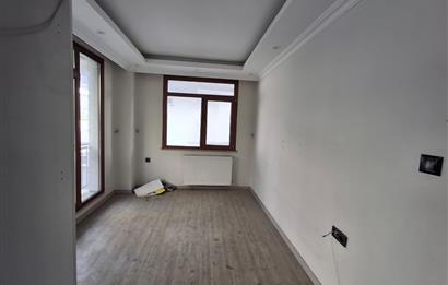 KAVAKLI VOLVO KAVŞAĞI KARŞISINDA YENİ BİNA DA 2+1 KİRALIK DAİRE
