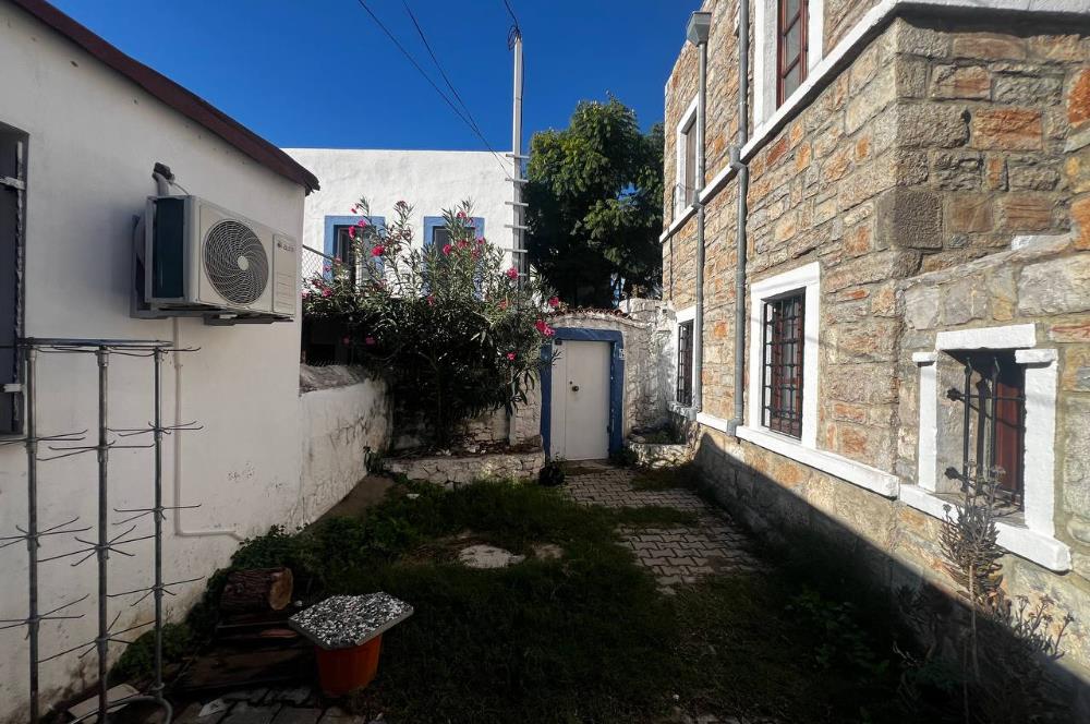 Bodrumun Kalbinde 285 M2 İçerisinde 2 Adet Müstakil Ev ve Bahçe Tek Fiyat