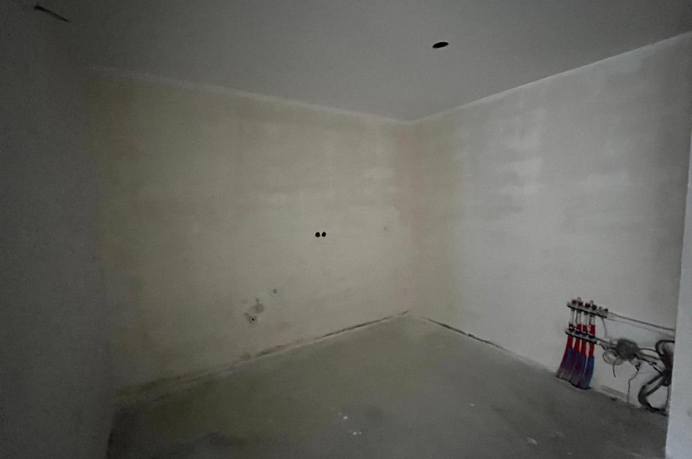 İDEALTEPEDE BAĞDAT CADDESİNDE OTURUM-YATIRIMA UYGUN FIRSAT 1+1