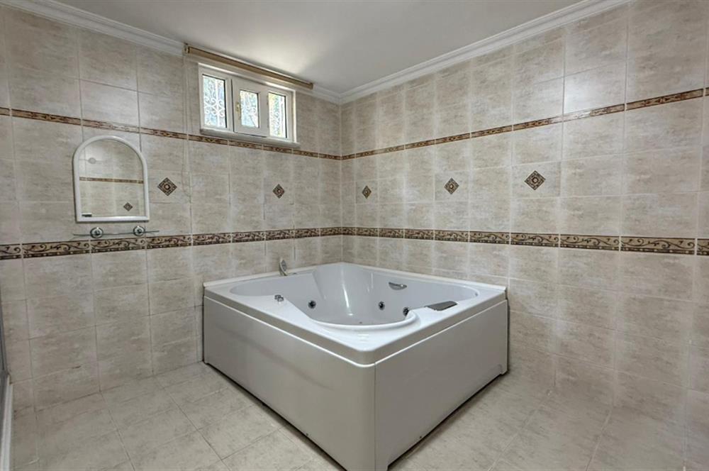 Göktürk Site İçerisinde Kiralık Boş LÜks Villa