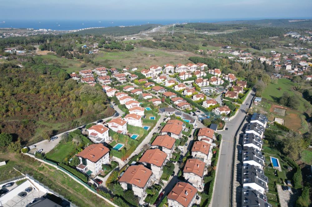 Sarıyer Uskmrköy Belkıs Konaklarında 3+1 ACİL Satılık Villa