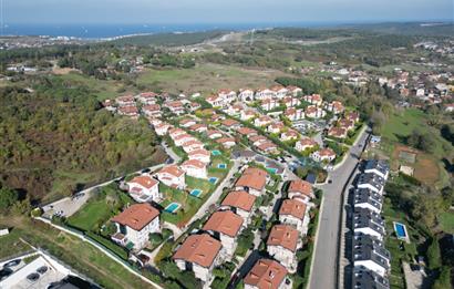 Sarıyer Uskmrköy Belkıs Konaklarında 3+1 ACİL Satılık Villa