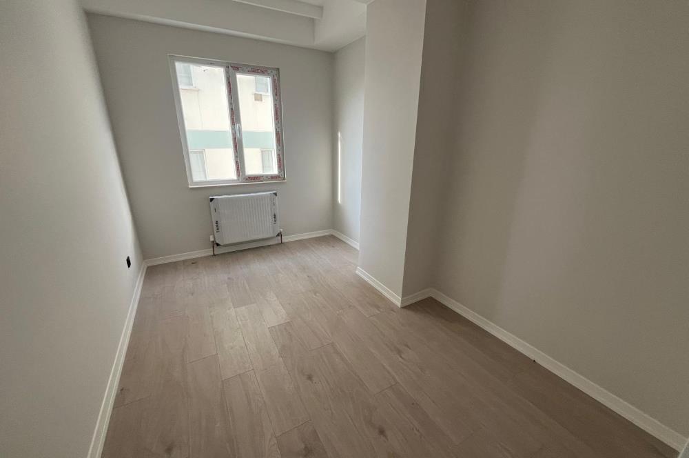 MARMARAY MİNİBÜS YOLUNA YAKIN EBEVEYN BANYOLU GÜNEY ÖN CEPHE 3+1