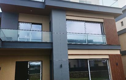 Bölgenin Prestijli Projesi - Akasya Country 6+2 Luxury Villa